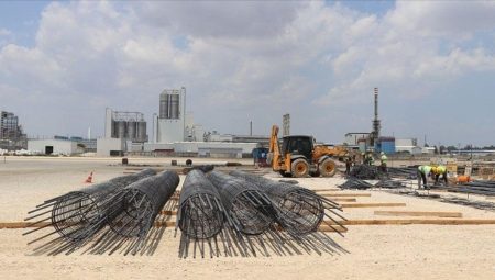 Hizmet, perakende ve inşaat bölümlerinde itimat düştü